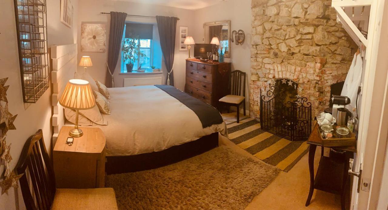 הולסוורת'י Molesworth Accommodation, Pyworthy, Devon מראה חיצוני תמונה