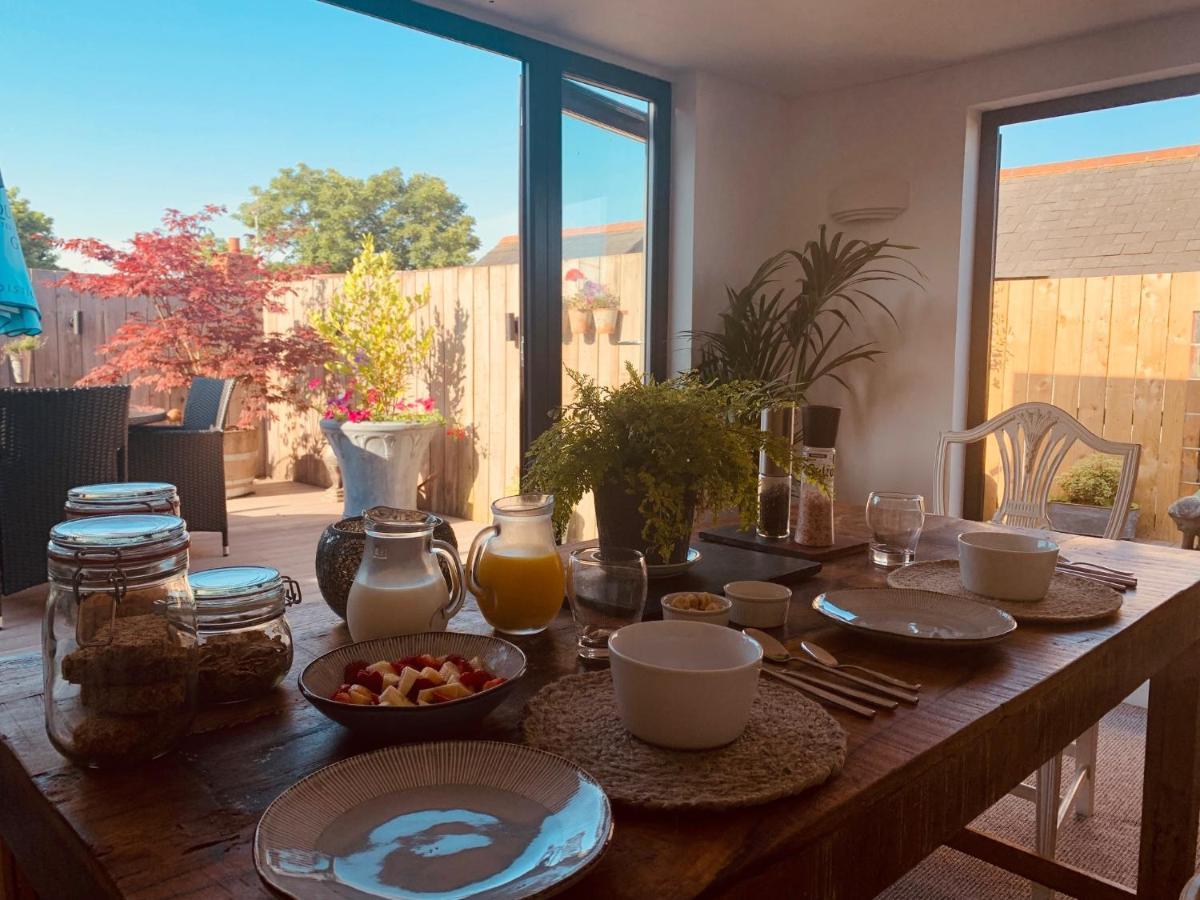 הולסוורת'י Molesworth Accommodation, Pyworthy, Devon מראה חיצוני תמונה